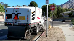Elgin Sweeper Hybrid Broom Bear Sweeper 2