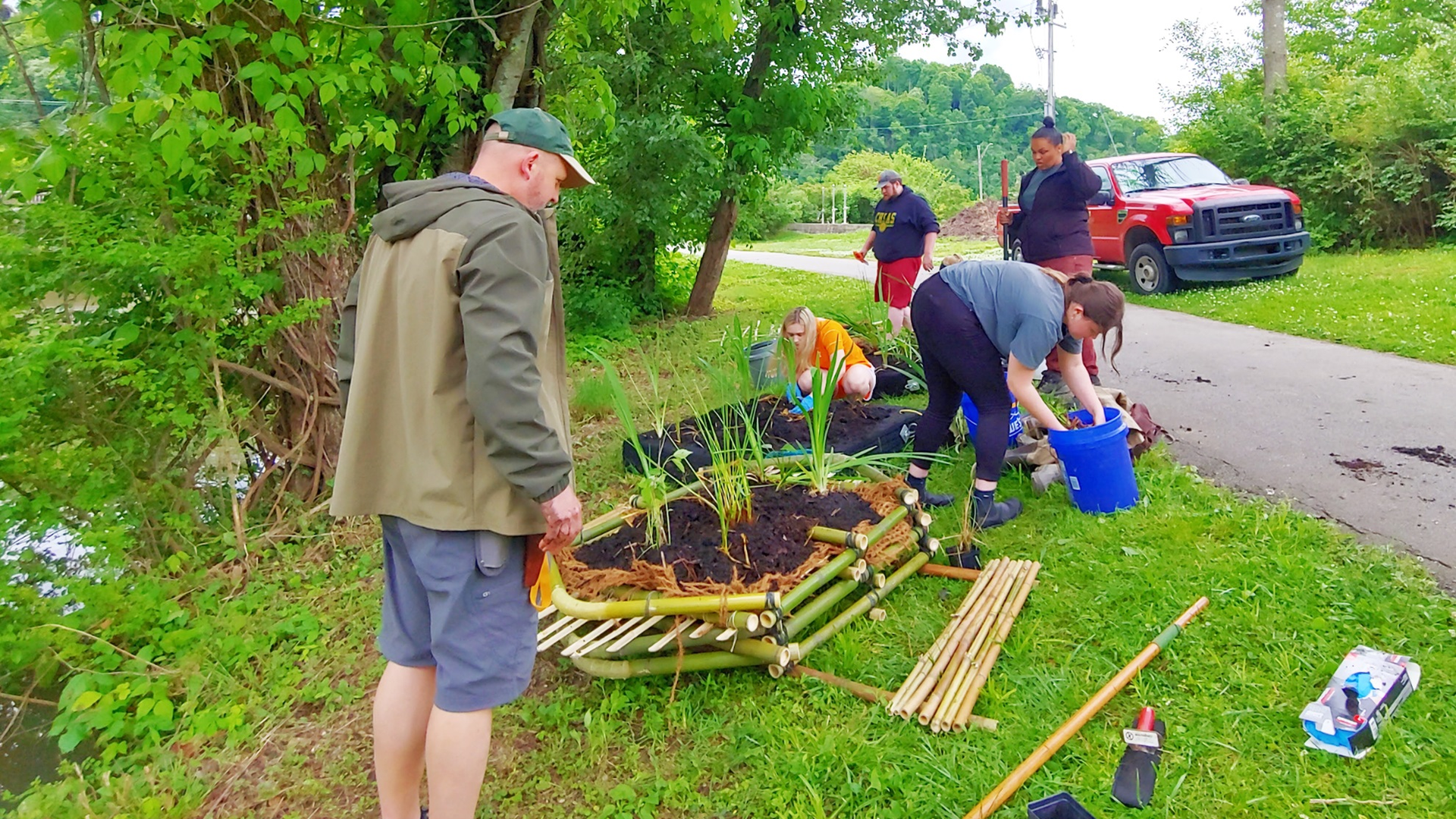 Students designing floating wetlands that provide habitat and help to clean the water on Third Creek in Knoxville.