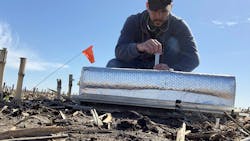 Giovani Preza-Fontes evaluates the nitrous oxide emission potential of farm practices designed to minimize nitrogen inputs in waterways. Giovani Preza-Fontes evaluates the nitrous oxide emission potential of farm practices designed to minimize nitrogen inputs in waterways.