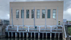 Self Cleaning Lakeside Trash Rakes In Portland 6239e2d3b5da2