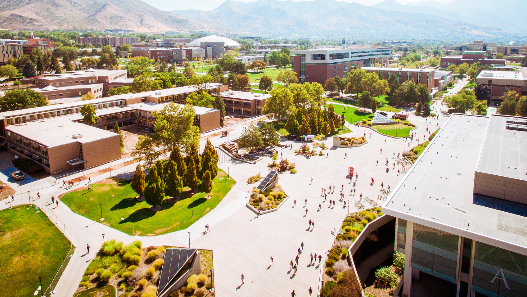 Parker Gibbons Kfw P Jie Z Vw I Unsplash 626944418851a