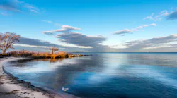 Dreamstime Xxl 51937033