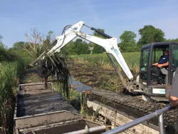 1654813194982 Amphibious Excavator