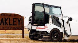 1655254057740-elginsweeper_oakleypelicansweeper_1 1655254057740-elginsweeper_oakleypelicansweeper_1