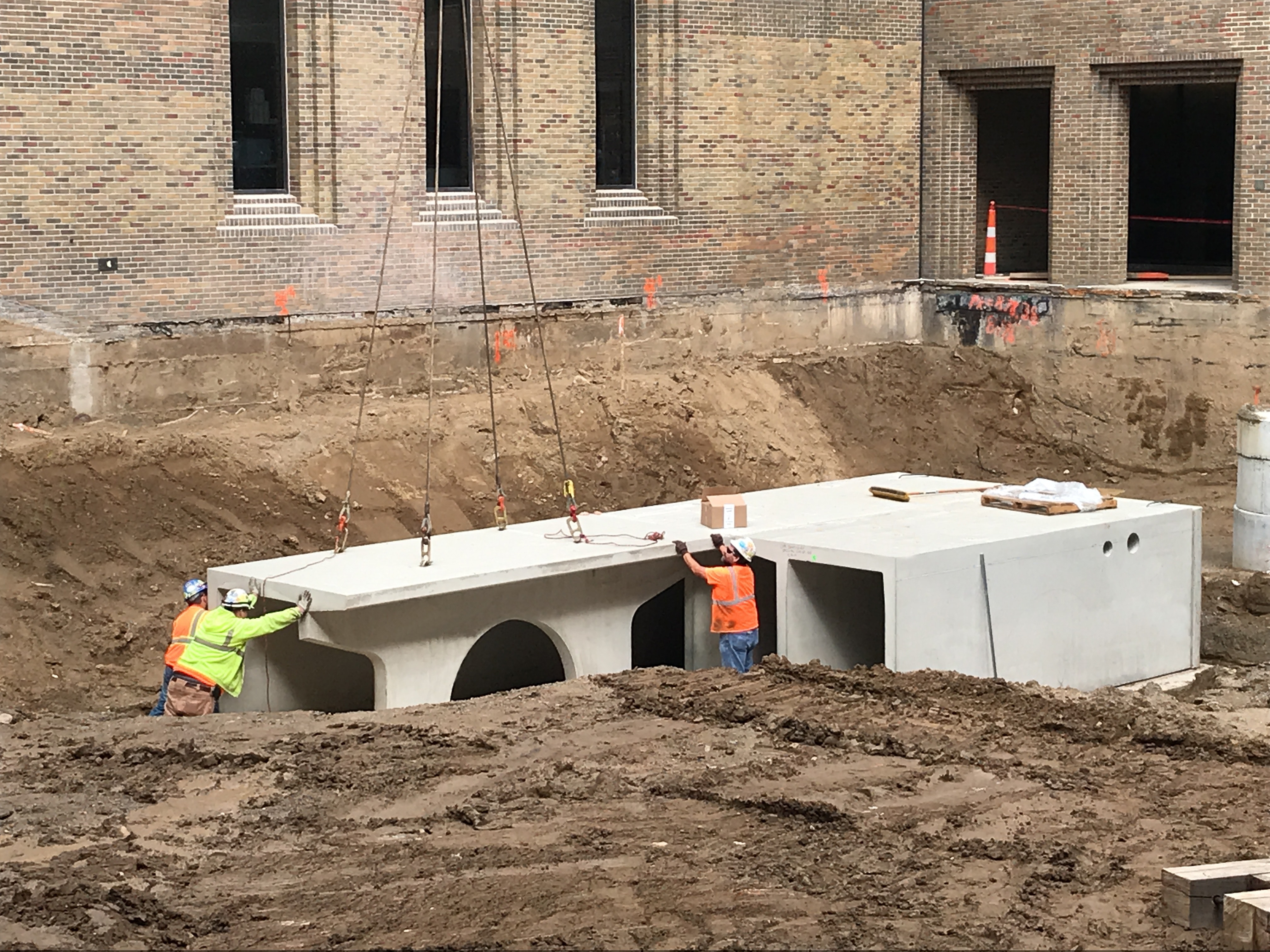 1655254100074-20190904_022