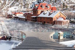 1655254109025 Glenwood Springs Jerzy Szwoch Shutterstock 1872024274 800w 1655254109025 Glenwood Springs Jerzy Szwoch Shutterstock 1872024274 800w