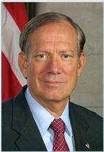 1655259595623 Gov Pataki And Flag