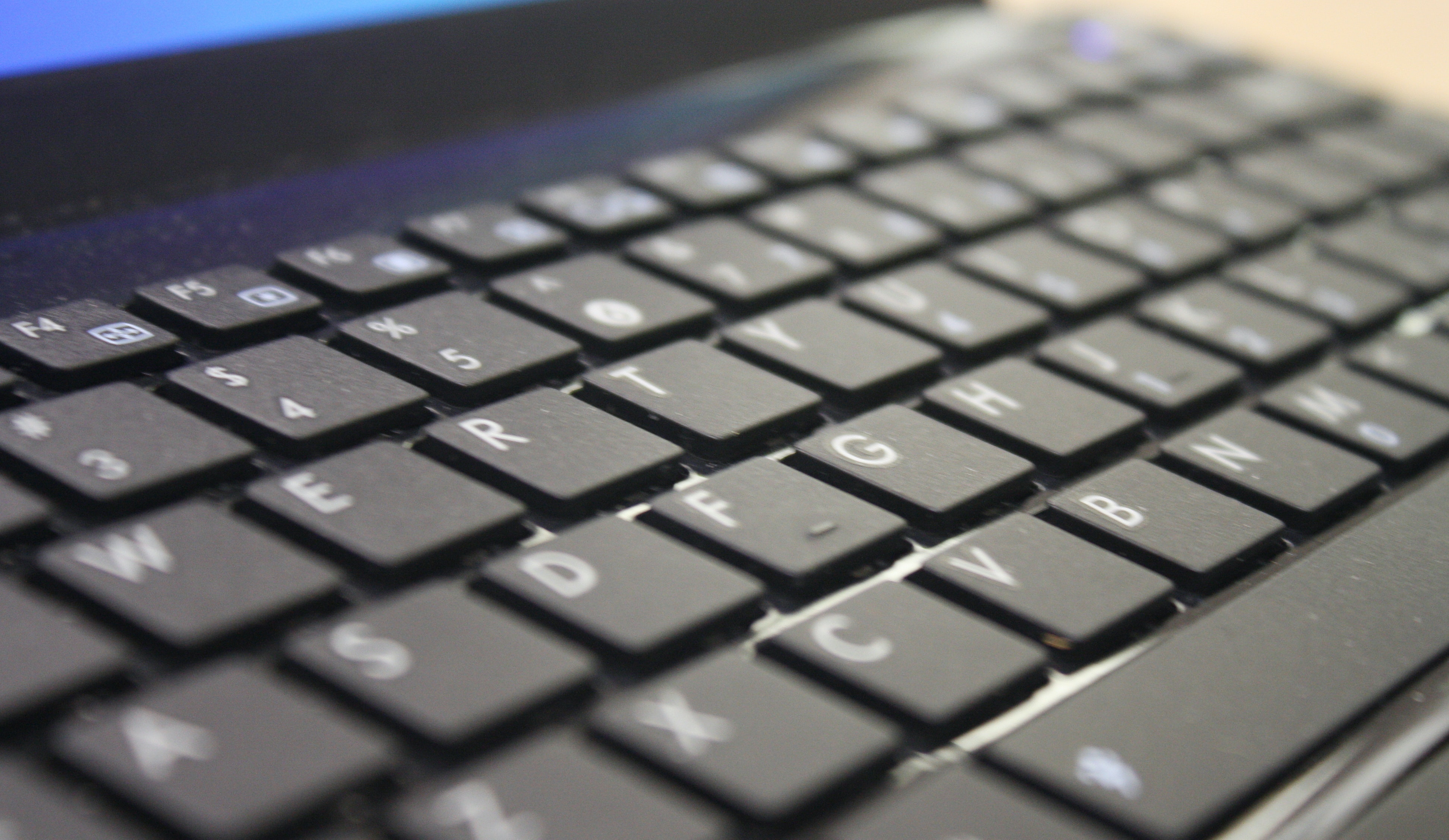 1655260449203 2015 U