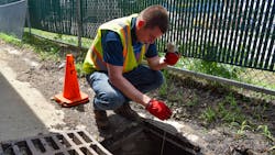 Outfall characteristics may not allow for a grab sample to be easily obtained. To avoid a confined entry, one method is to take a sample from the surface using a string and bottle. Outfall characteristics may not allow for a grab sample to be easily obtained. To avoid a confined entry, one method is to take a sample from the surface using a string and bottle.