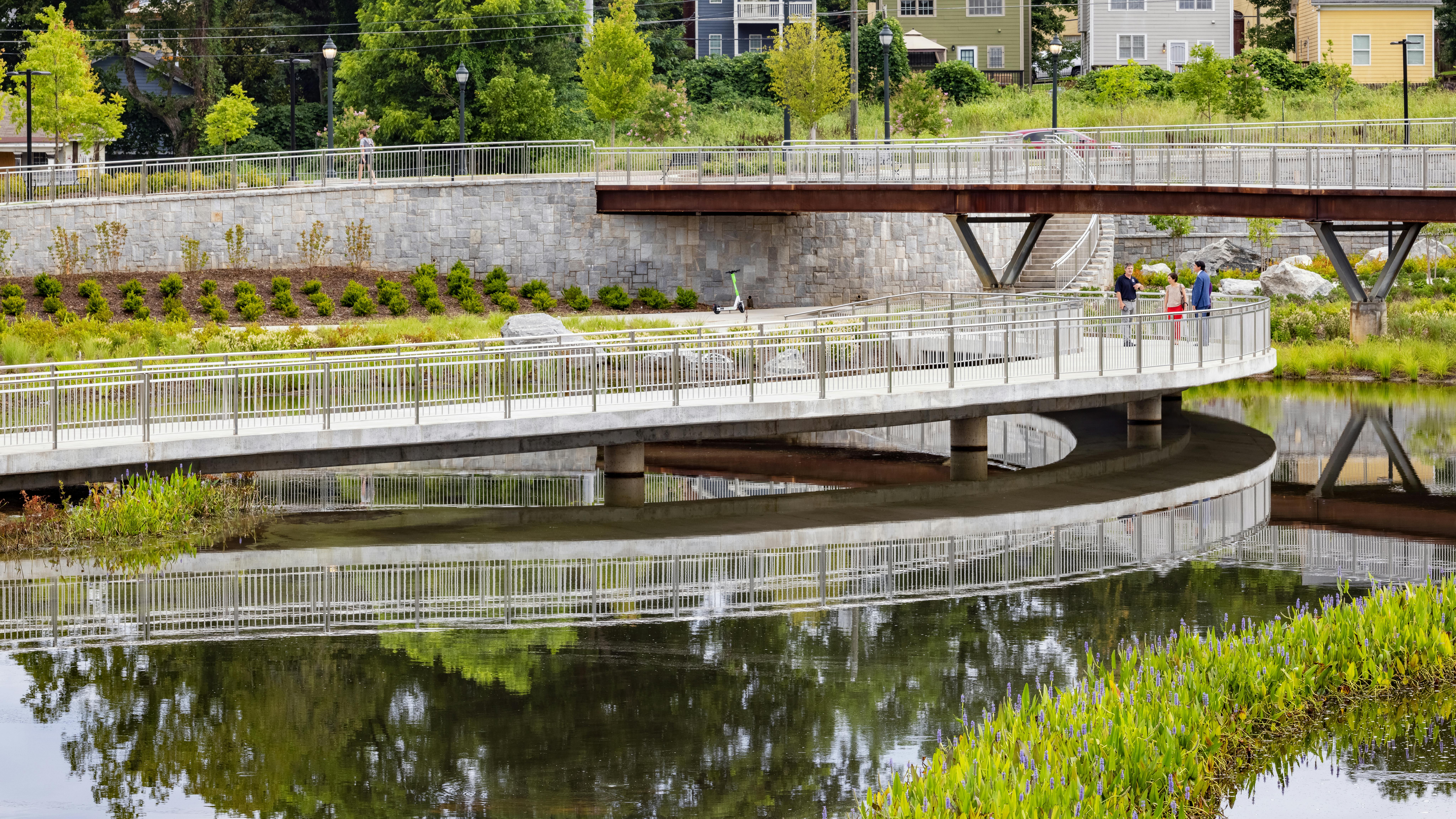 Throughout the years, dramatic increases in impervious surfaces had contributed to flooded streets and homes in the Historic Vine City community in Atlanta, Georgia. A watershed achievement in many ways, the 16-acre Rodney Cook Sr. Park captures and stores up to 10 million gallons of stormwater.