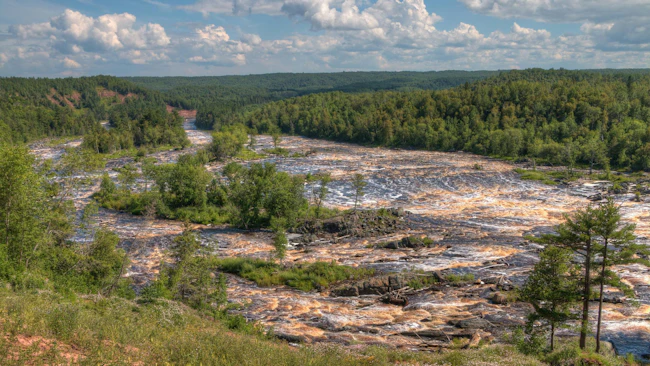 ay Cooke State Park is on the St. Louis River south of Duluth in Minnesota