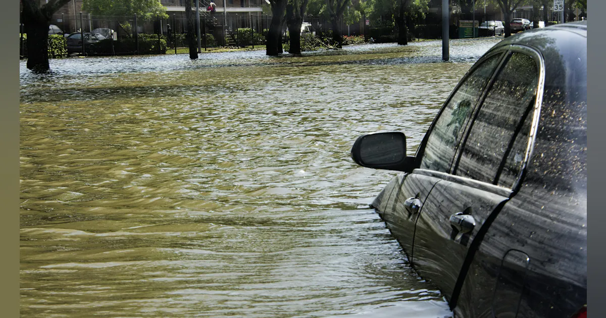 Lake Houston levels lowered as Texas flooding turns deadly, triggers statewide emergency response