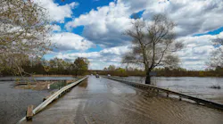 dreamstime_xxl_454134463